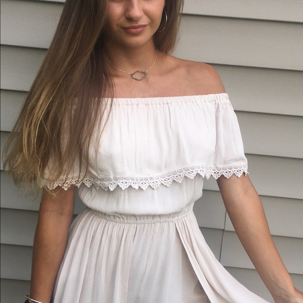 NWT Cream Ruffle Playsuit - Picture 2 of 3